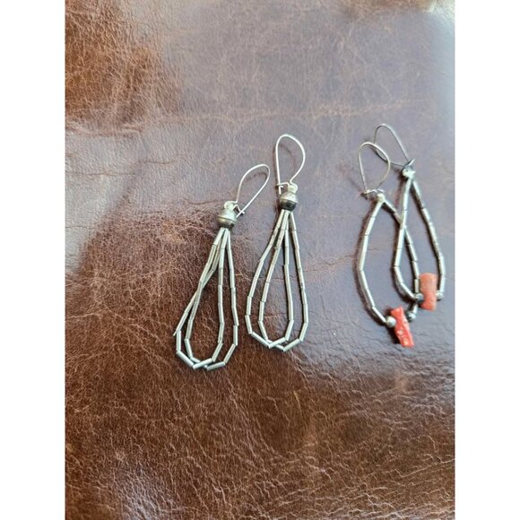 Two Pairs Liquid Silver Native American Style Earrings Coral Silver Pearls - Picture 4 of 9